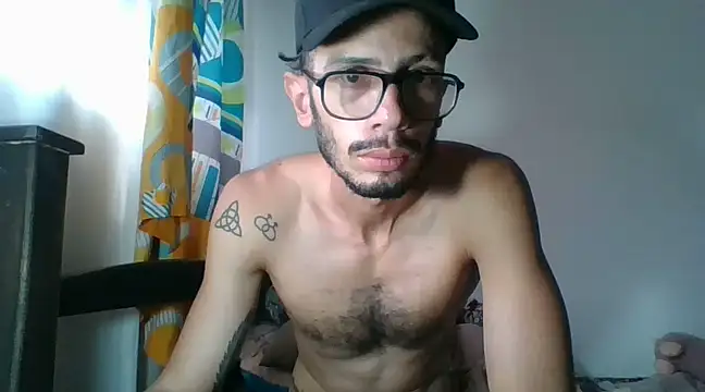 Snapshot of alisterxxx chatting on 14, 1, 2025 alisterxxx online show from 14, 1, 2025