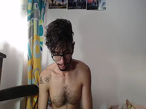 Snapshot of alisterxxx chatting on 15, 1, 2025 alisterxxx online show from 15, 1, 2025