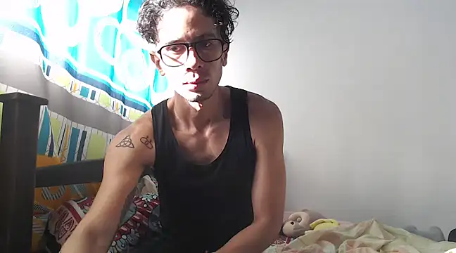 Snapshot of alisterxxx chatting on 22, 1, 2025 alisterxxx online show from 22, 1, 2025