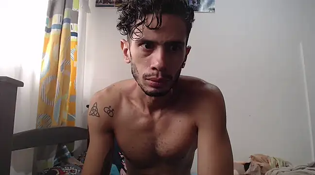 Snapshot of alisterxxx chatting on 17, 2, 2025 alisterxxx online show from 17, 2, 2025