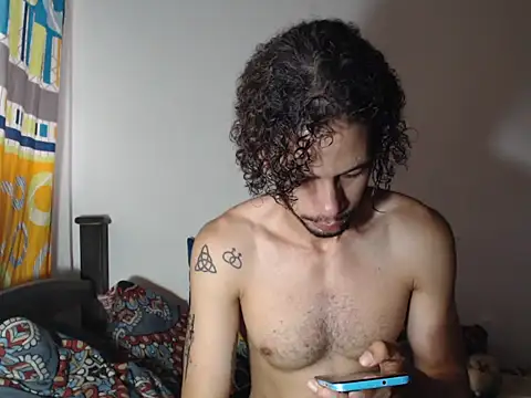 Snapshot of alisterxxx chatting on 28, 9, 2025 alisterxxx online show from 28, 9, 2025