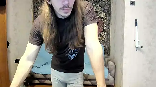 Marrymepls online show from 2, 1, 2025
