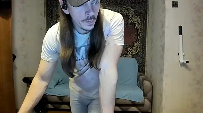Marrymepls online show from 2, 1, 2025