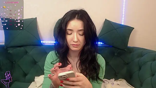 GlamKate online show from 5, 3, 2025