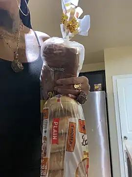 Snapshot of MzParker chatting on 11, 2, 2026 MzParker online show from 11, 2, 2026