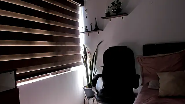 Ariella tits online show from 6, 2, 2026