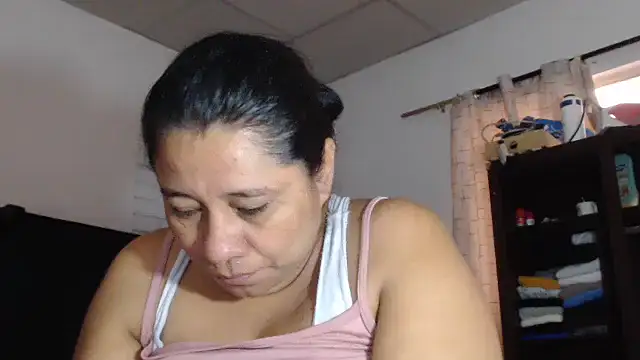 adrixxx38 online show from 14, 2, 2026