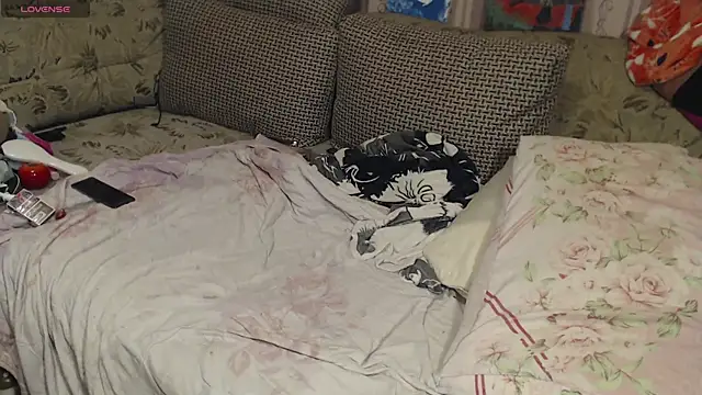 Snapshot of FancyLily chatting on 1, 2, 2025 FancyLily online show from 1, 2, 2025