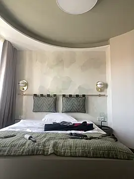 Snapshot of Etwas_neugierig chatting on 7, 1, 2025 Etwas neugierig online show from 7, 1, 2025