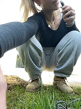 Etwas neugierig online show from 7, 3, 2026