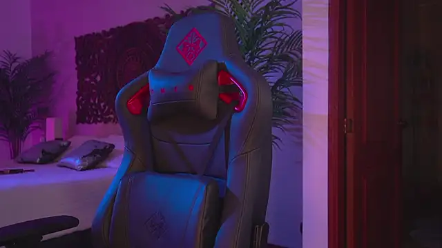 Snapshot of ambarEvans chatting on 21, 3, 2025 ambarEvans online show from 21, 3, 2025