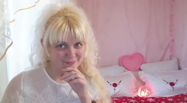 SunnySylvia online show from 6, 1, 2025