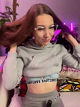 Trixie-Tainted online show from 3, 1, 2025