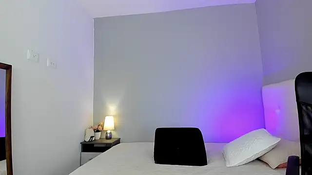 NataliaBuiles online show from 23, 1, 2025