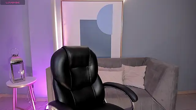 Snapshot of MorganHicks chatting on 2, 2, 2026 MorganHicks online show from 2, 2, 2026