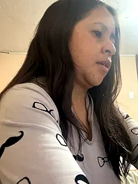 latinfemale online show from 6, 10, 2025