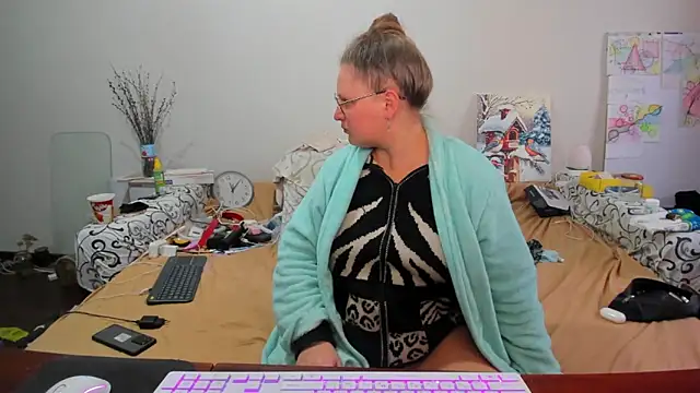 Snapshot of IamYourNarcotic chatting on 15, 2, 2026 IamYourNarcotic online show from 15, 2, 2026