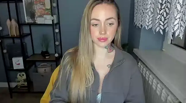 sexyCoralie online show from 5, 1, 2025