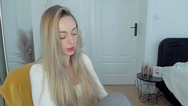 sexyCoralie online show from 17, 3, 2025