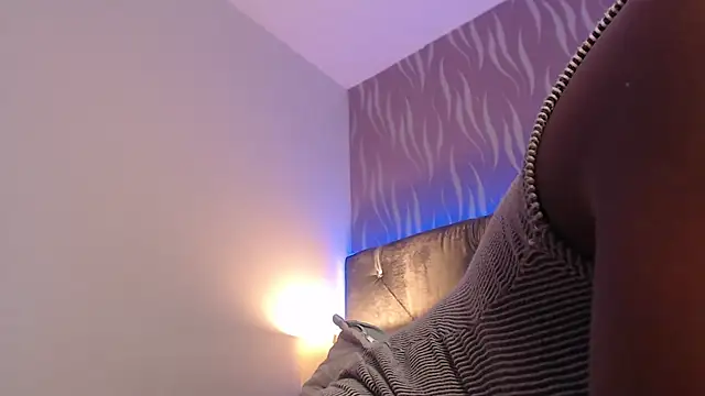 KayaBrown online show from 1, 2, 2025