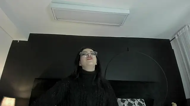  Jade 16 online show from 29, 1, 2025