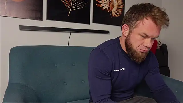 Snapshot of Tommy_Burnz chatting on 2, 1, 2025 Tommy Burnz online show from 2, 1, 2025