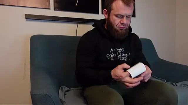 Snapshot of Tommy_Burnz chatting on 10, 2, 2025 Tommy Burnz online show from 10, 2, 2025