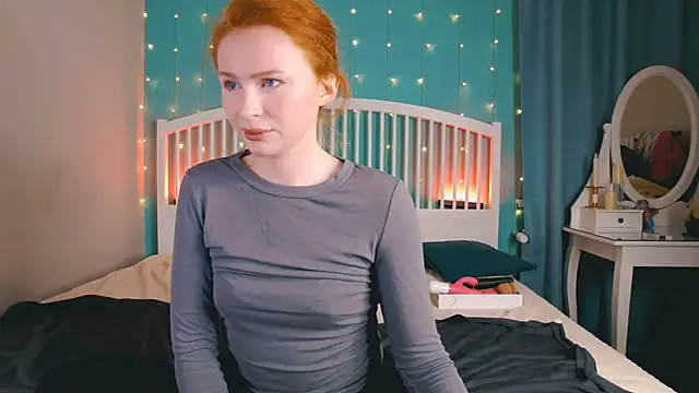 Snapshot of GingerArin chatting on 27, 11, 2025 GingerArin online show from 27, 11, 2025