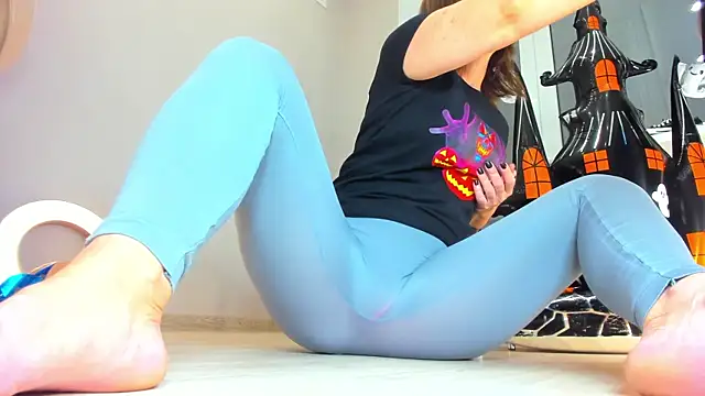 Snapshot of Girl_Squirts chatting on 25, 10, 2025 Girl Squirts online show from 25, 10, 2025