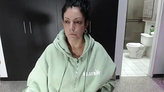 mijal queen online show from 13, 11, 2025