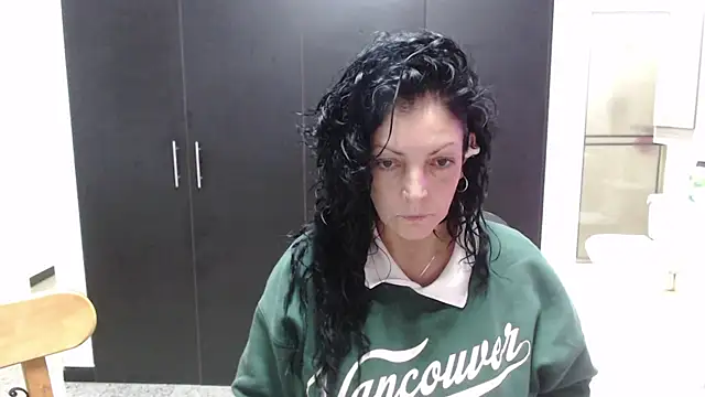 mijal queen online show from 14, 11, 2025