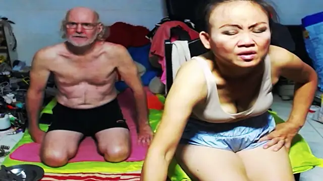 1CuteAndSexy69 online show from 6, 2, 2025