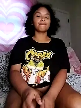 Snapshot of TasteeKitty chatting on 13, 10, 2025 TasteeKitty online show from 13, 10, 2025