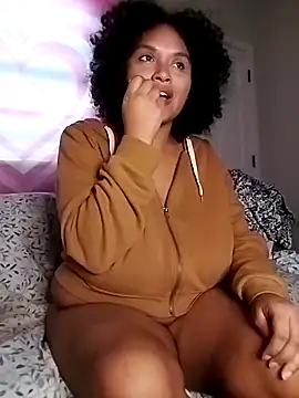 Snapshot of TasteeKitty chatting on 16, 10, 2025 TasteeKitty online show from 16, 10, 2025