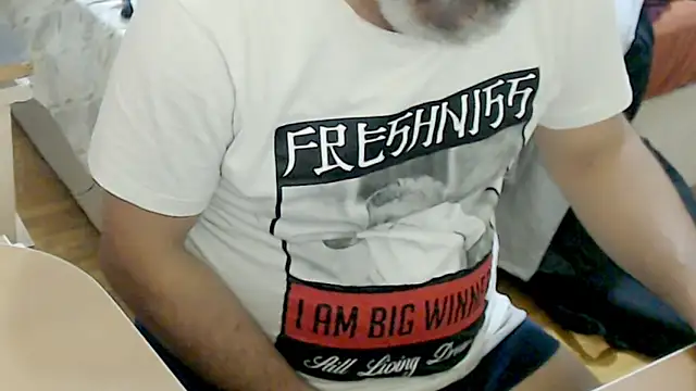 Snapshot of LiONTURK chatting on 18, 10, 2025 LiONTURK online show from 18, 10, 2025