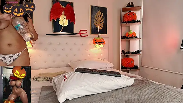 valerie lya online show from 11, 10, 2025