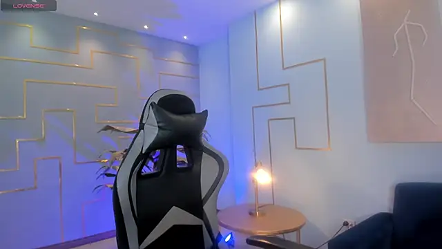 EllaClark online show from 29, 1, 2025
