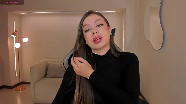 EllaClark online show from 15, 9, 2025