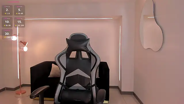 EllaClark online show from 13, 11, 2025