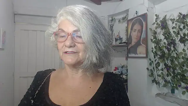 FunnyGrandma online show from 3, 10, 2025