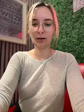 The Snowwhitee online show from 8, 2, 2025