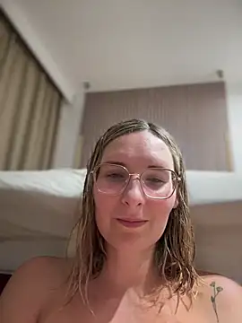 The Snowwhitee online show from 11, 2, 2025