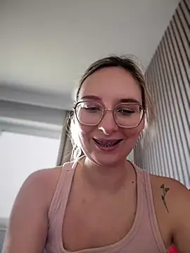 The Snowwhitee online show from 15, 2, 2025