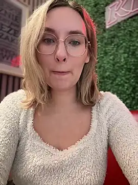 The Snowwhitee online show from 15, 3, 2025