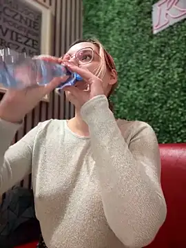 The Snowwhitee online show from 18, 3, 2025