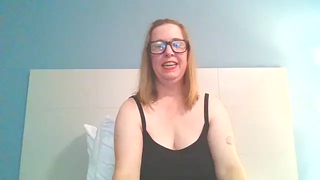 Snapshot of SweetandNaughty1 chatting on 3, 12, 2024 SweetandNaughty1 online show from 3, 12, 2024