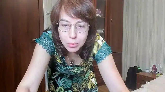 ClassyLiza online show from 5, 1, 2025