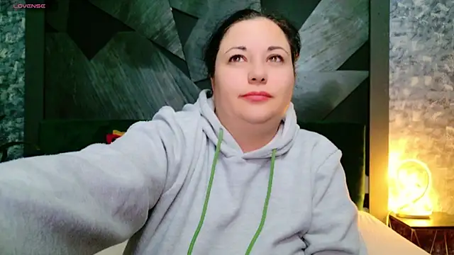 AleshaArabian online show from 8, 1, 2025