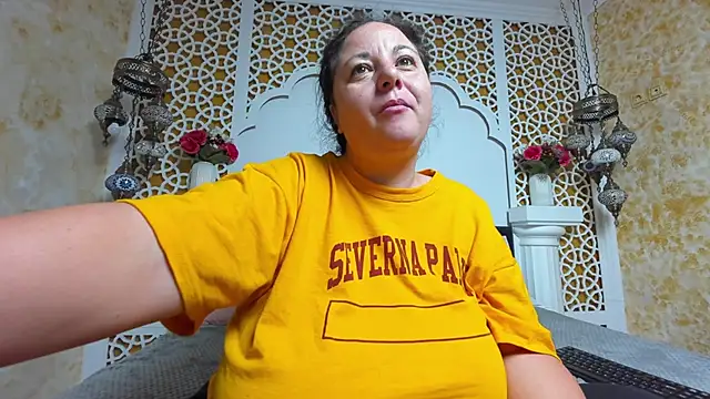 Snapshot of AleshaArabian chatting on 9, 10, 2025 AleshaArabian online show from 9, 10, 2025