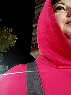 Snapshot of AleshaArabian chatting on 20, 10, 2025 AleshaArabian online show from 20, 10, 2025